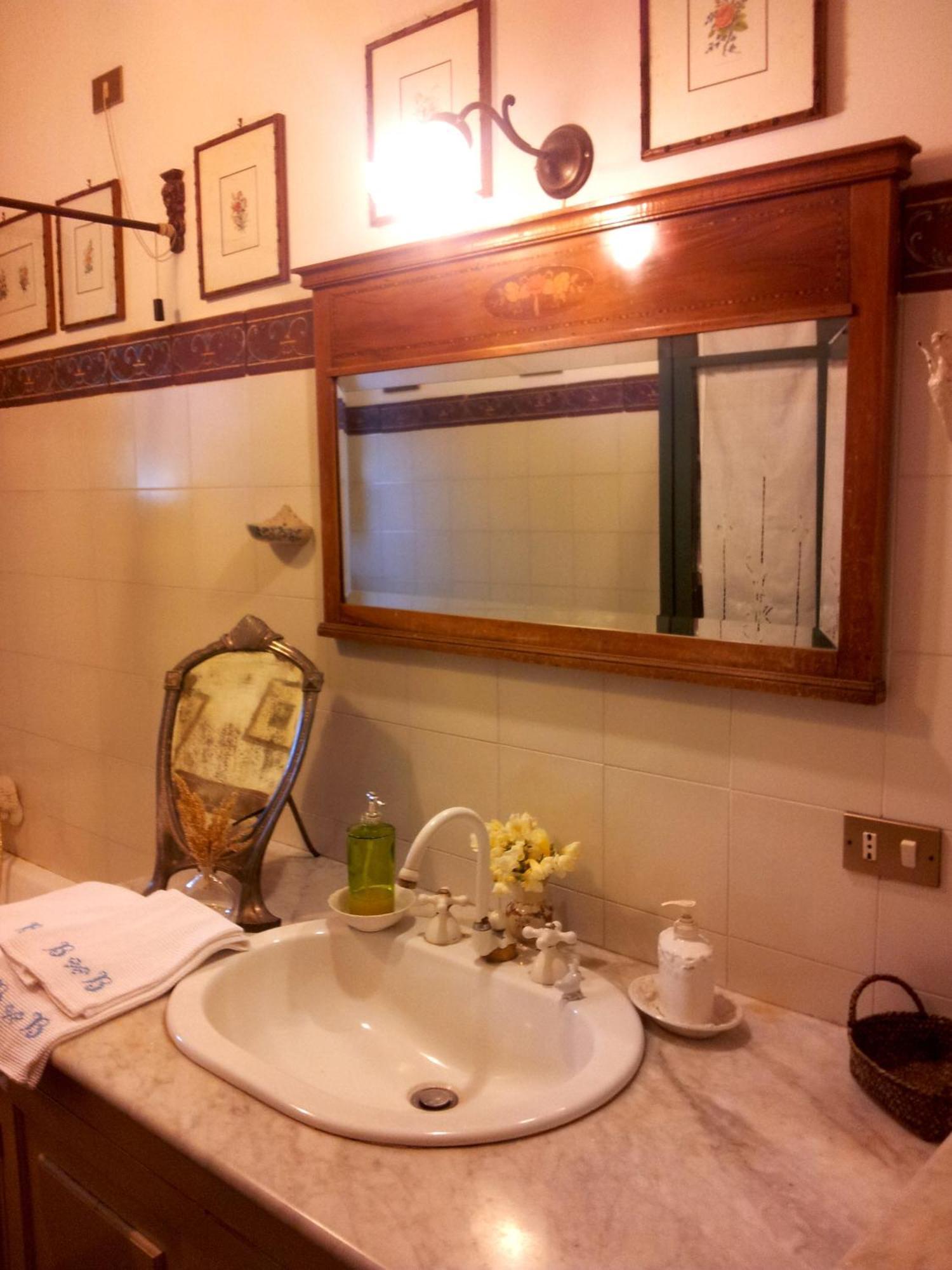 Relais De Charme - B&B Short Lets La Casa Di Francesca Sant'Agata Li Battiati Ruang foto