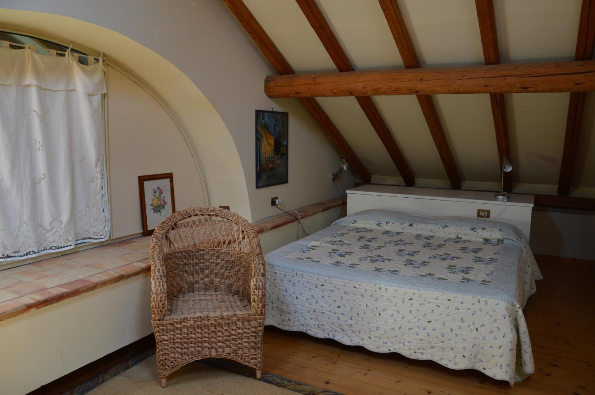 Relais De Charme - B&B Short Lets La Casa Di Francesca Sant'Agata Li Battiati Ruang foto